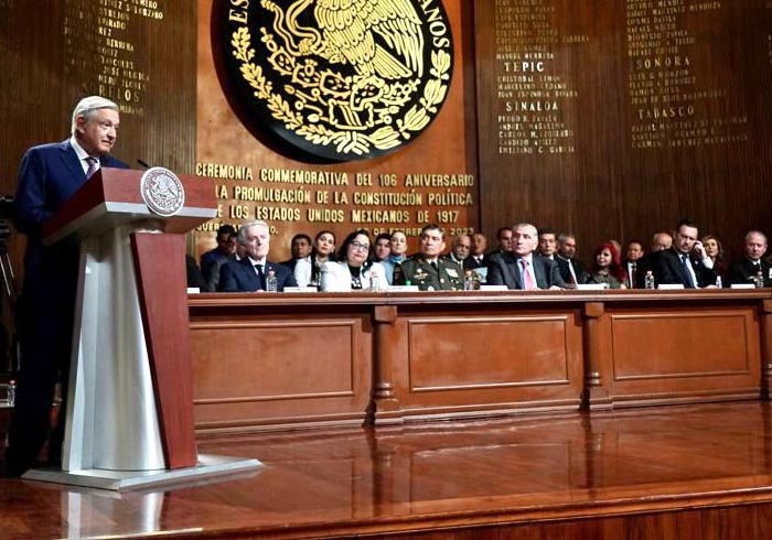 Presidente conmemora 106 aniversario de la Constitución