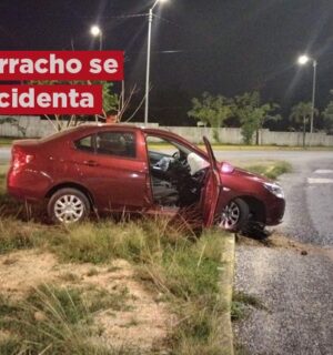 Borracho se accidenta frente al ITESCO