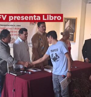 Presenta Frente Popular Francisco Villa libro de memorias