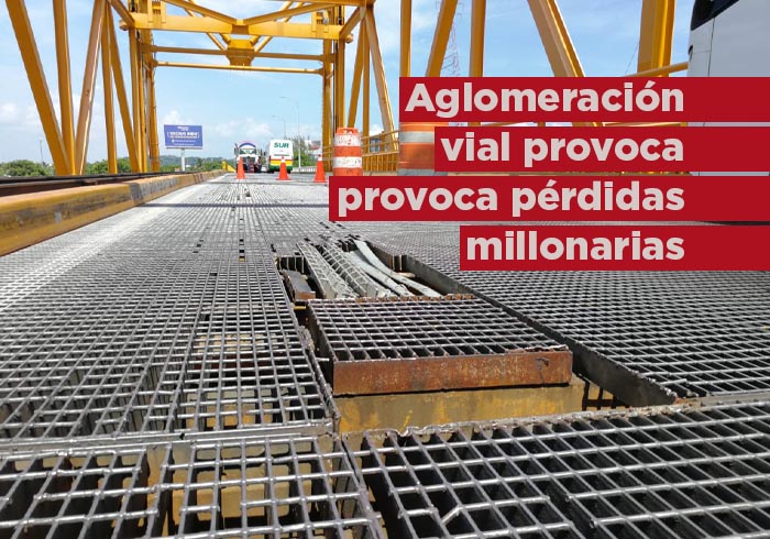 Congestionamiento vial del Puente Coatza 1 provoca pérdidas millonarias a las industrias: AIEVAC