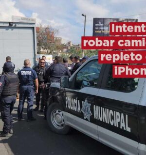 Hombres armados intentan robar un camión repleto de iPhones en Tlaquepaque