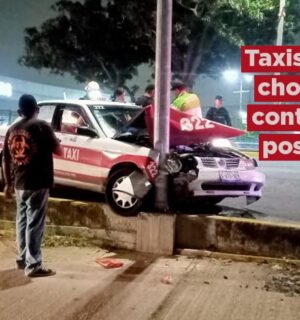 Distraído taxista chocó contra poste de alumbrado