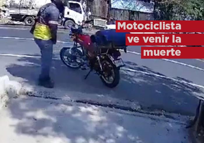 VIDEO: Motociclista ve venir la muerte un segundo antes