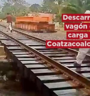 Se descarrila vagón de carga del tren del Istmo de Tehuantepec en Coatzacoalcos