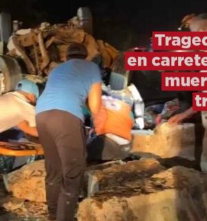 Tragedia en la carretera; mueren tres