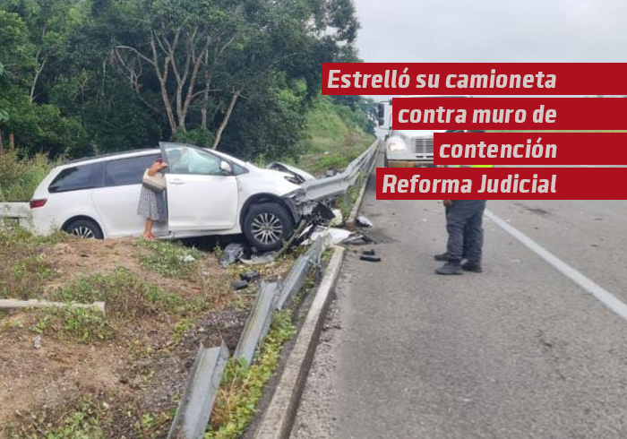 Estrelló su camioneta contra muro de contención metálico