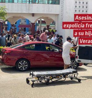 Asesinan a expolicía frente a su hija en Veracruz