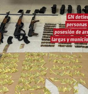 Guardia Nacional detiene a personas en posesión de armas largas, cargadores y cartuchos