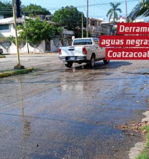 Derrame de aguas negras en Coatzacoalcos