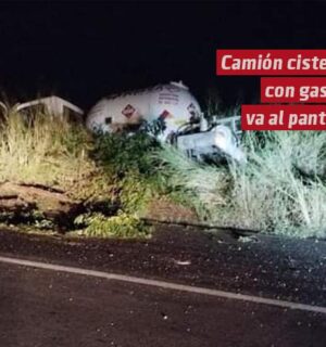 Camión cisterna con gas, se va al pantano