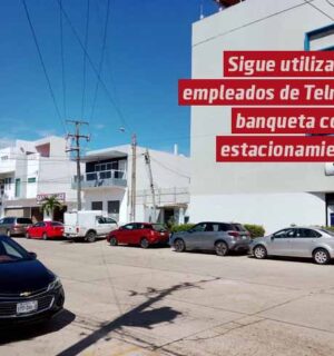 Siguen utilizando la banqueta para estacionar sus unidades automotoras