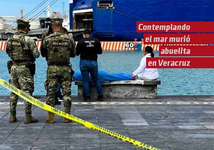 Contemplando el mar en el malecón de Veracruz