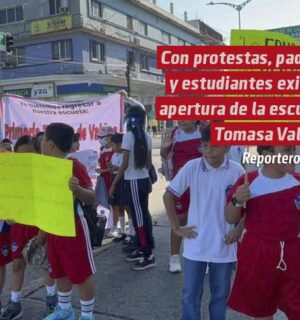 Con protestas, padres y estudiantes exigen pronta apertura de la escuela “Tomasa Valdez” de Coatzacoalcos