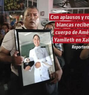 Con aplausos y rosas blancas reciben el cuerpo de América Yamileth en Xalapa