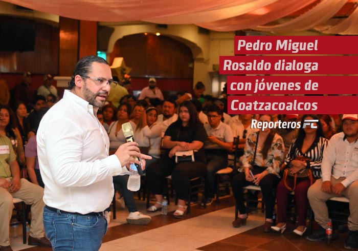 Pedro Miguel Rosaldo dialoga con jóvenes de Coatzacoalcos