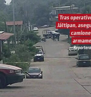 Tras operativo, Fuerzas Armadas aseguran camionetas y armamento en Jáltipan