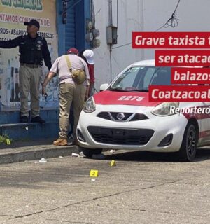 Grave taxista tras ser atacado a balazos en Coatzacoalcos