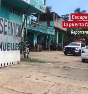 Escapa por la puerta falsa