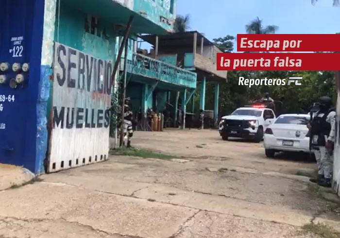 Escapa por la puerta falsa