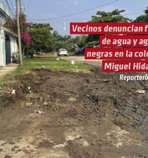 Vecinos denuncian fuga de agua y aguas negras en la colonia Miguel Hidalgo, Coatzacoalcos
