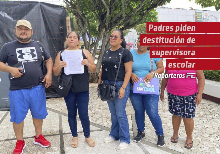 Padres de familia exigen destitución de supervisora escolar en secundaria de Coatzacoalcos