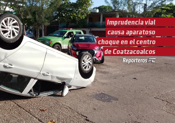 Imprudencia vial causa aparatoso choque en el centro de Coatzacoalcos