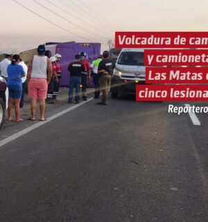 Volcadura de camión y camioneta en Las Matas deja cinco lesionados
