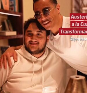 Captan a hijo menor de AMLO en exclusivo restaurante de Salt Bae famoso por sus filetes con oro comestible